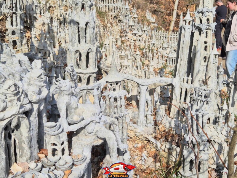 Gros plans, grande citadelle de François Monthoux, Bière