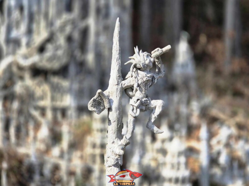 Le détail d'une sculpture. Grande Citadelle de François Monthoux, Bière.