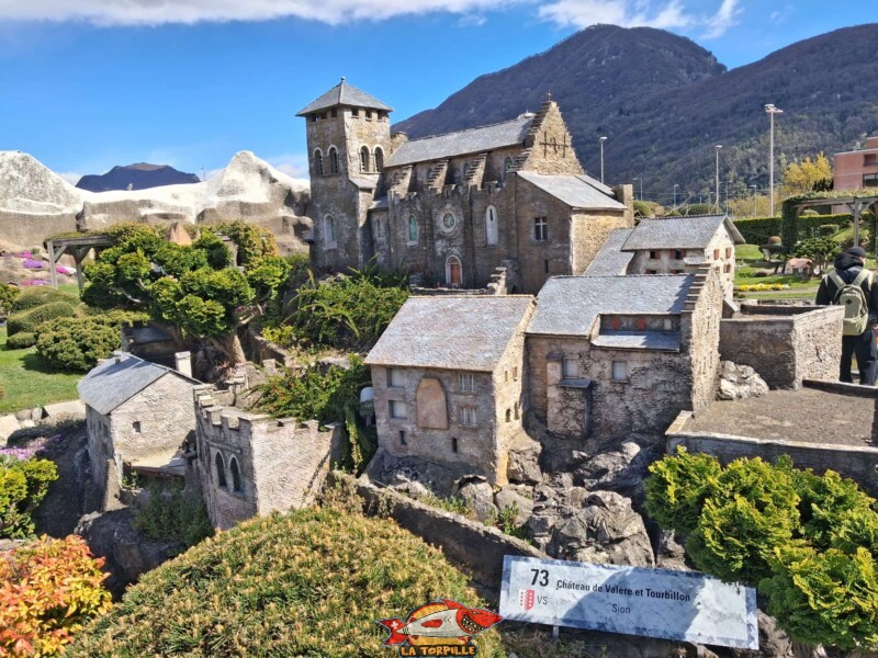 La basilique de Valère à Swissminiatur, le parc de la Suisse en miniature, à Melide, près de Lugano, dans le canton du Tessin. 