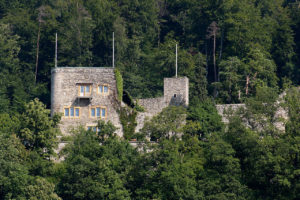 La Neuveville Schlossberg chateau