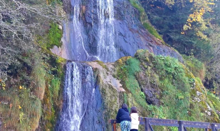 💧 Cascade du Ramaclé – Château d’Oex
