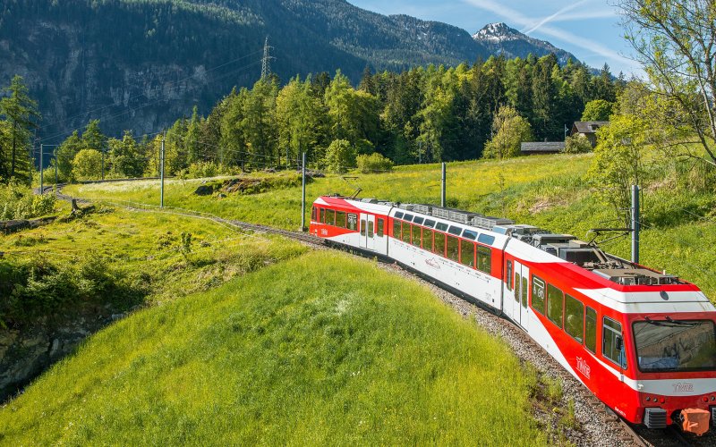 Le Mont-Blanc Express dans la vallée du Trient