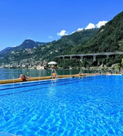 🏊🏖️ Piscine Extérieure de Villeneuve