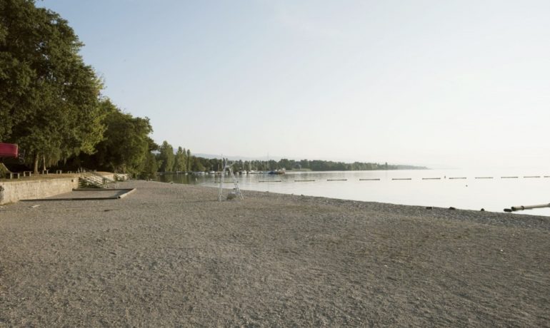 🏖️ Plage de Port-Choiseul – Versoix