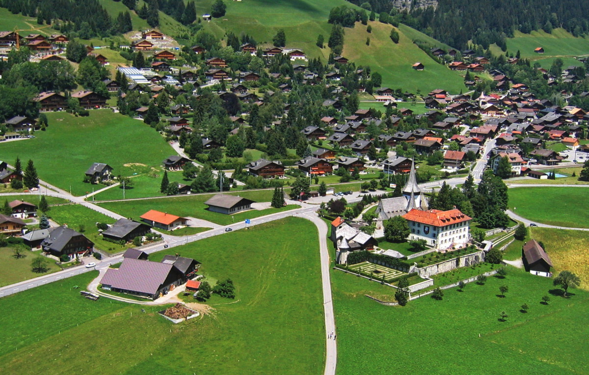 Le village de Rougemont dans le Pays-d'Enhaut