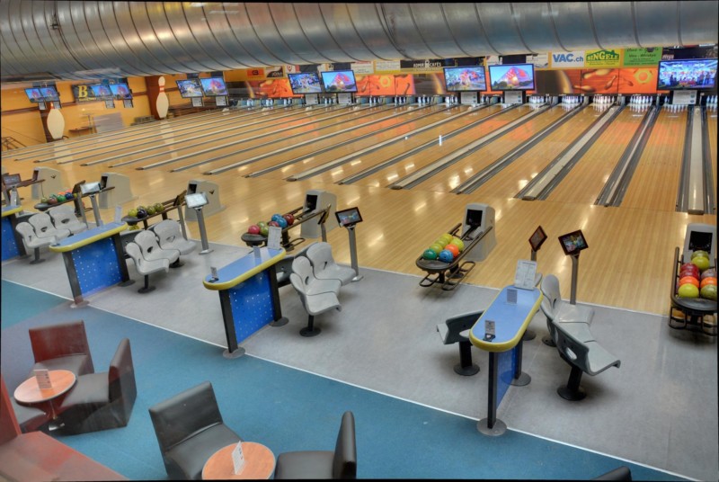 Les pistes du bowling. XL Bowling - La Chaux-de-Fonds