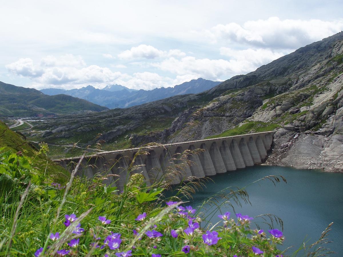 Le barrage de Lucendro au Tessin.