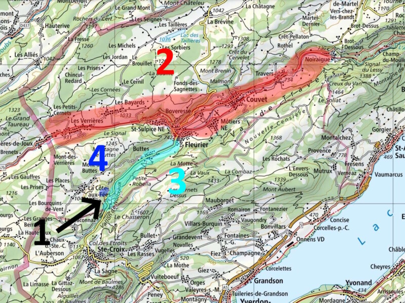 La commune de La Côte-aux-Fées est bien dans la région administrative du Val-de-Travers mais pas dans la vallée homonyme. 1 : la position de la Grotte aux Fées. 2 : la vallée du Val-de-Travers, 3 : le vallon de Noirvaux, 4 : le vallon de Longeaigue.