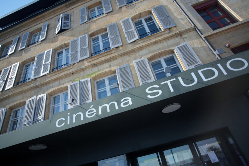 L'extérieur du cinéma Studio à Neuchâtel