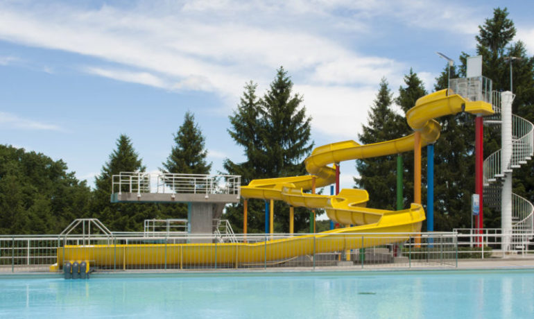 🏊 Piscine Extérieure du camping de Payerne