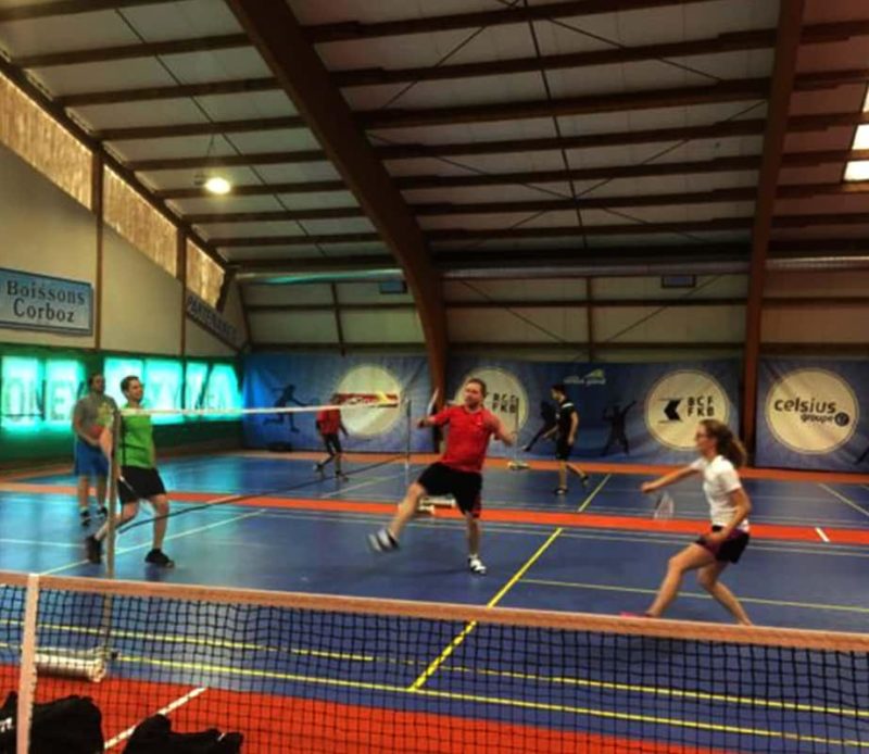 Les terrains de badminton. Photo : realdeals.ch
