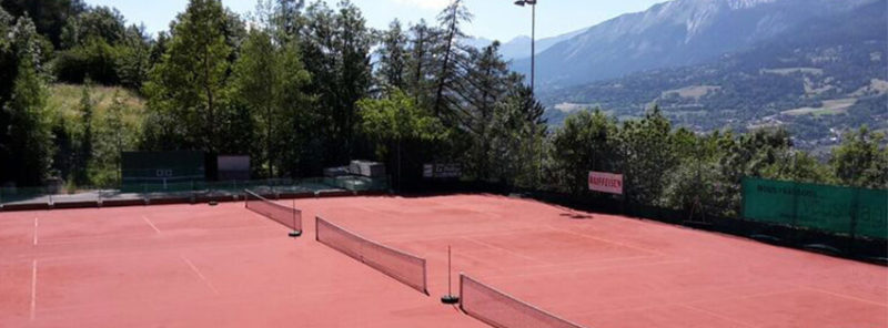 Les terrains de tennis de Lens en extérieur.