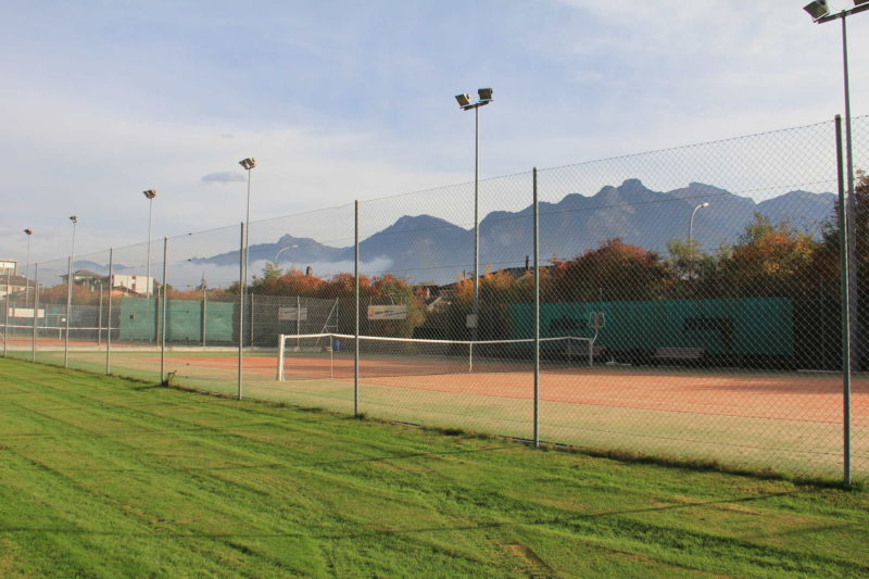 Les terrains de tennis de Vouvry en extérieur