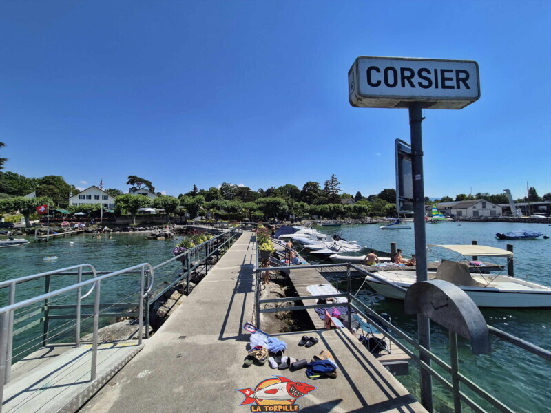 Ponton direction quai. Débarcadère CGN de Corsier 