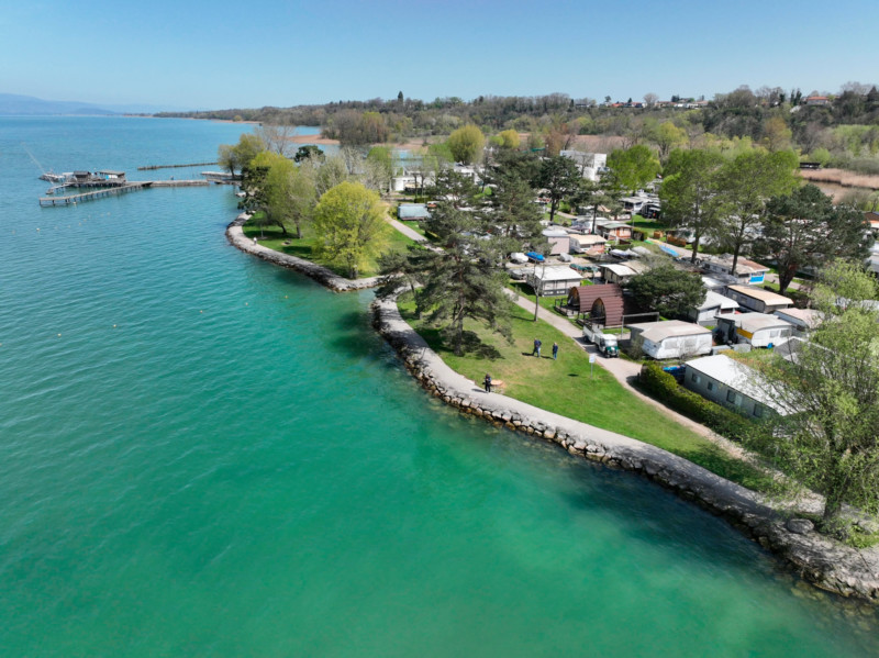 Pelouse, zone ouest, nouvelle plage d'estavayer-le-lac, canton de Fribourg, lac de neuchâtel