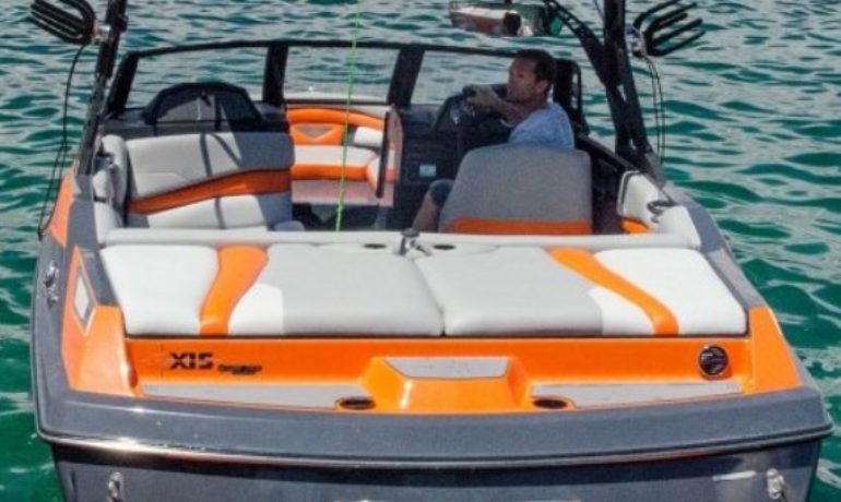 🌊 Wake On The Moon – Genève