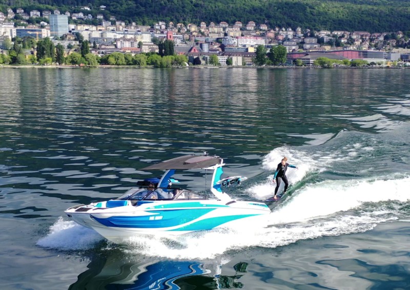 Du Wakesurf sur le lac de Neuchâtel.