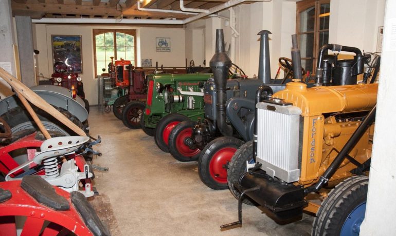 🔧🚌 Musée Romand de la Machine Agricole – Gingins