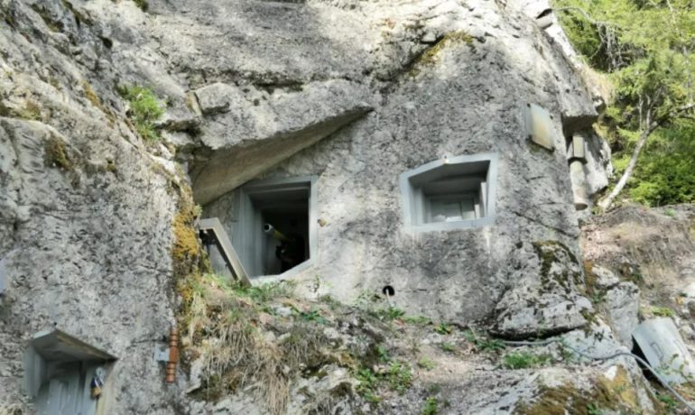 ⚔️ Fortins du Crêt-de-l’Anneau – Val-de-Travers