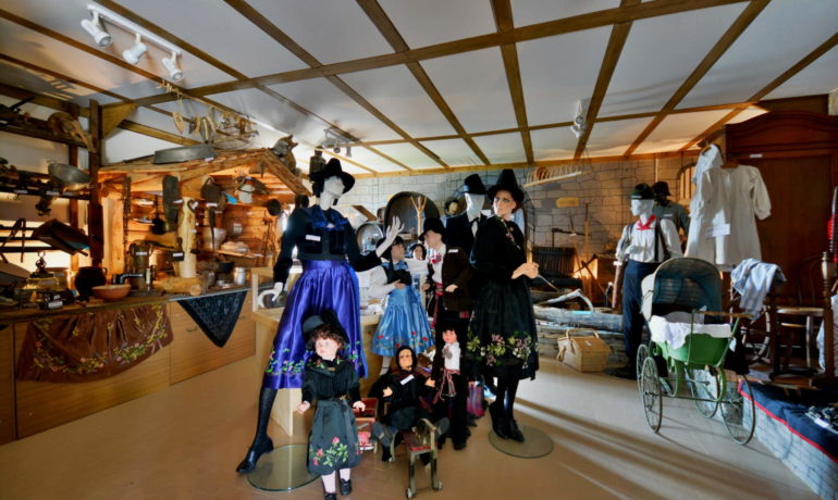 🏠 Musée des Costumes et du Patois – Savièse