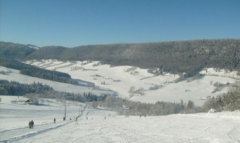 ⛷️ Téléskis du Crêt-du-Puy – Le Pâquier NE