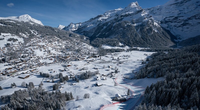 La station de ski de Zinal avec la Dent Blanche.