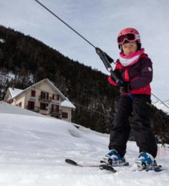 ⛷️ Mini-Téléski du Jardin des Neiges – Trient