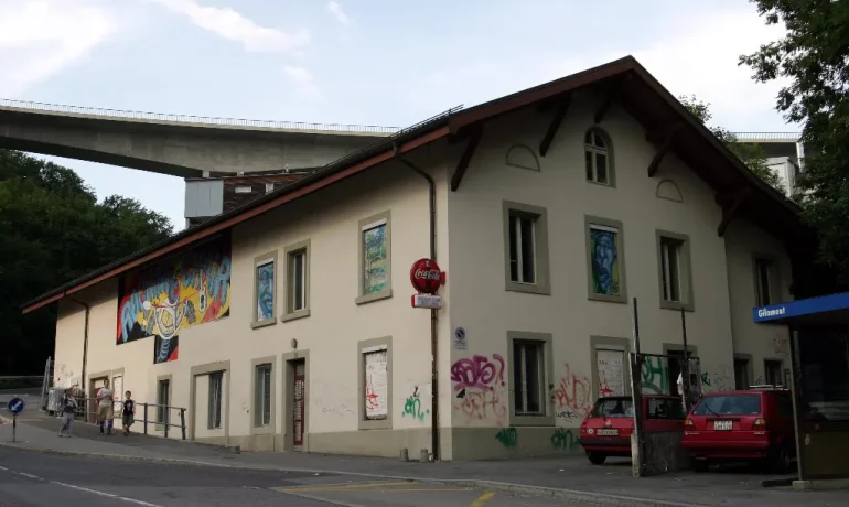 🎤 Salle de Concert Rocking Chair – Vevey