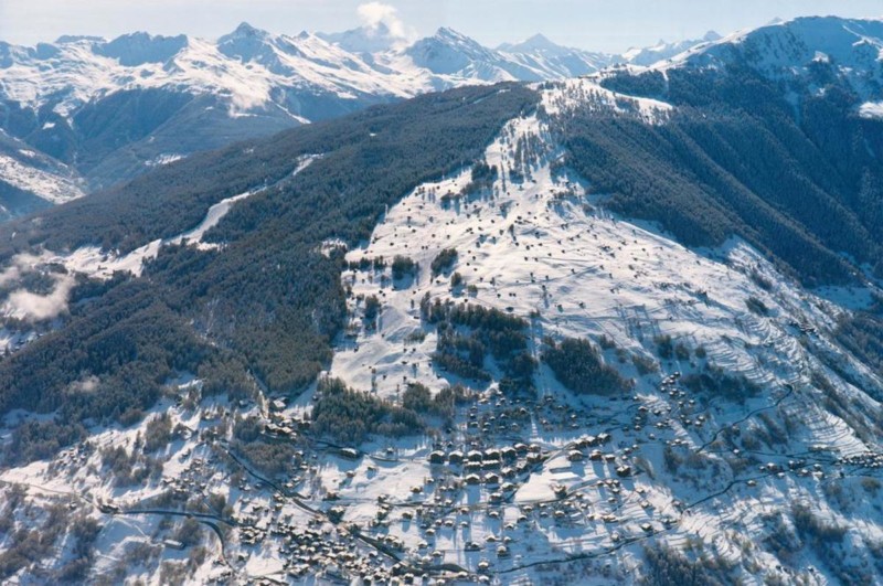 Le village de Veysonnaz avec son domaine skiable