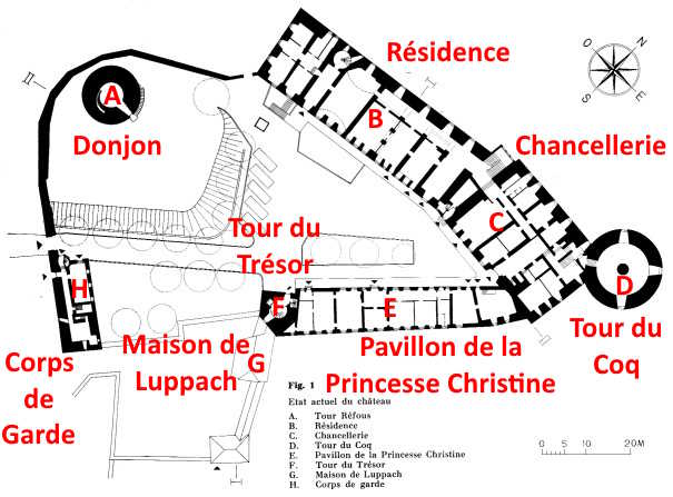 Un plan de la cour du château avec les structures attenantes.