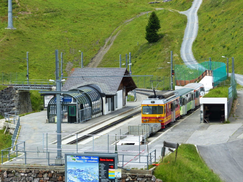 Le train en gare du Col-de-Bretaye