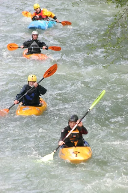 Le Kayak. Rivières Aventures