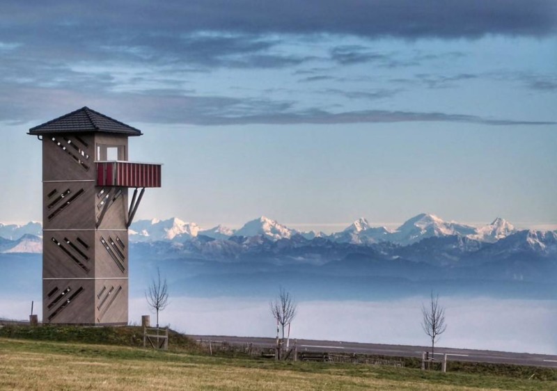 La tour panoramique de la Grand'Vy avec le panorama sur les Alpes