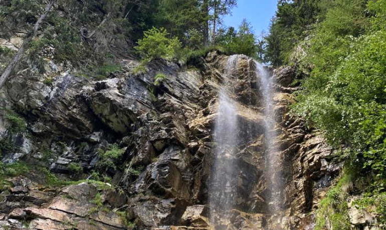 💧 Cascade de la Puchotaz – Vissoie