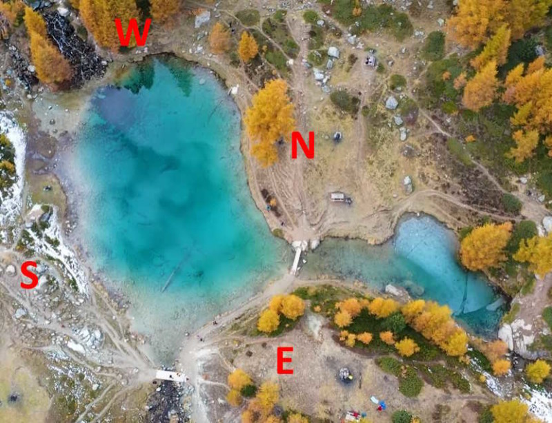 Une vue de drone au-dessus du lac.