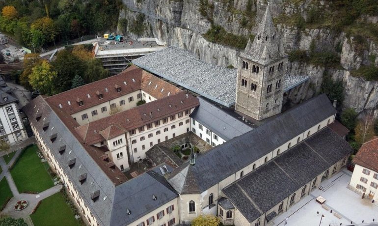 ⛪✝️🏺 Abbaye de Saint-Maurice