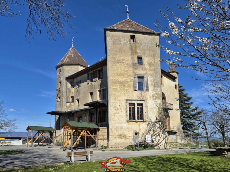 Côté Sud, château de Saint-Barthélemy, Gros-de-Vaud