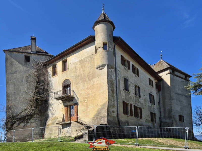 Côté Nord-Est, château de Saint-Barthélemy, Gros-de-Vaud