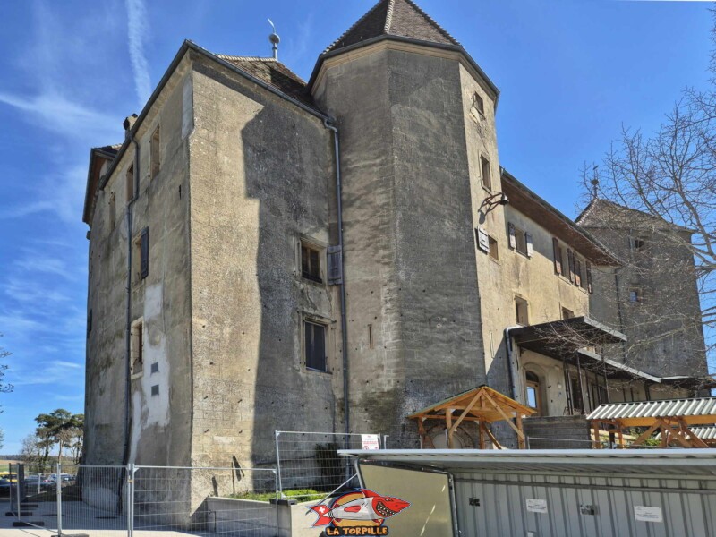 Côté Ouest, château de Saint-Barthélemy, Gros-de-Vaud