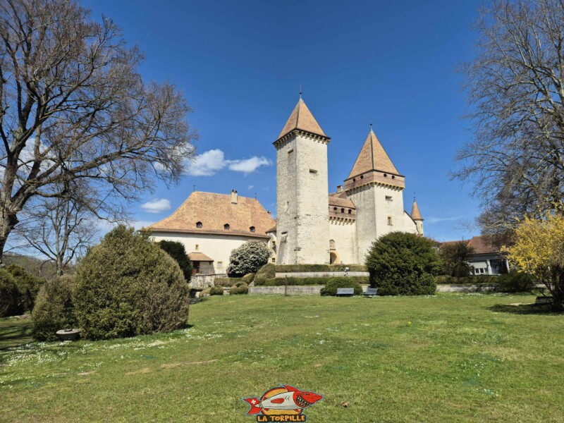 Côté Sud. Château de La Sarraz, canton de Vaud.
