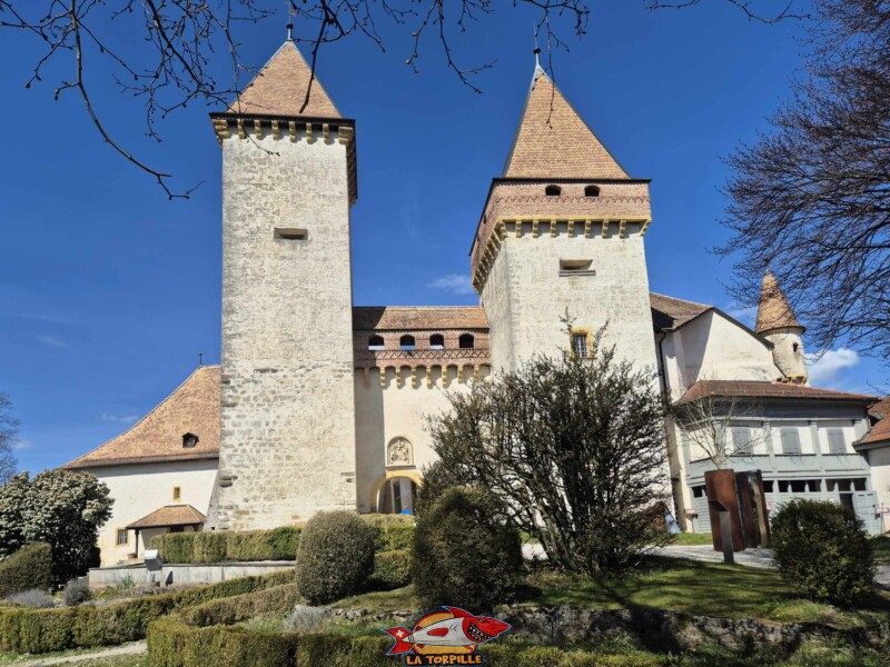 Côté Sud-Est. Château de La Sarraz, canton de Vaud.