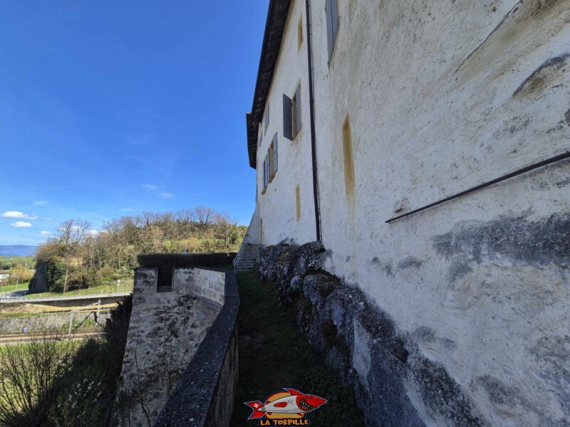 Côté Ouest. Château de La Sarraz, canton de Vaud.
