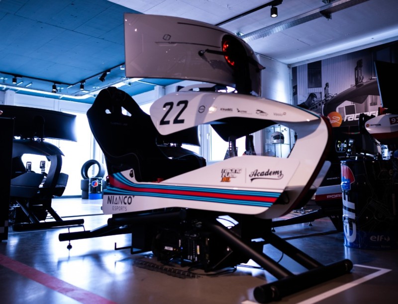 simulateur automobile Racexperience Versoix, canton de Genève simulateur automobile Racexperience Versoix, canton de Genève