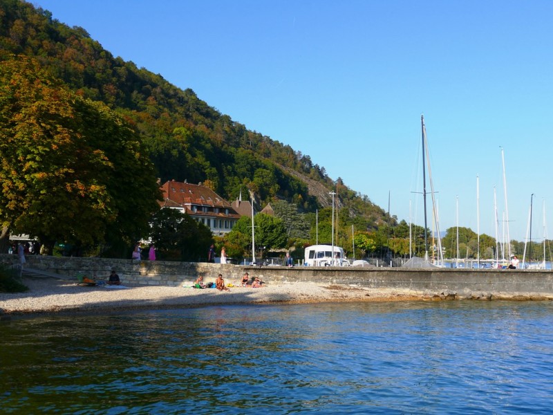 La plage de Vigneules. Bienne La plage de Vigneules. Bienne