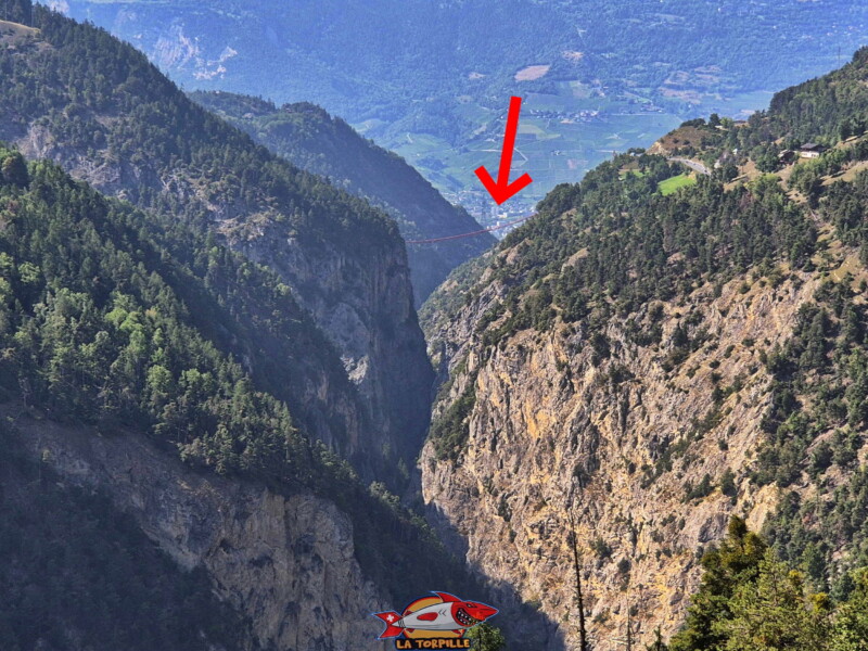 Les gorges de la Navizence traversées par le pont de Niouc.