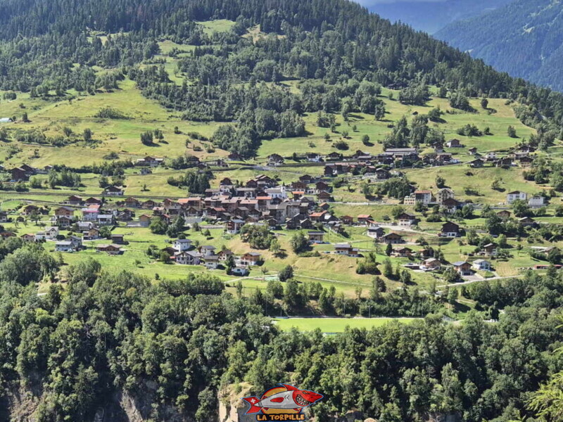 Le zoom sur le village d'Euseigne.