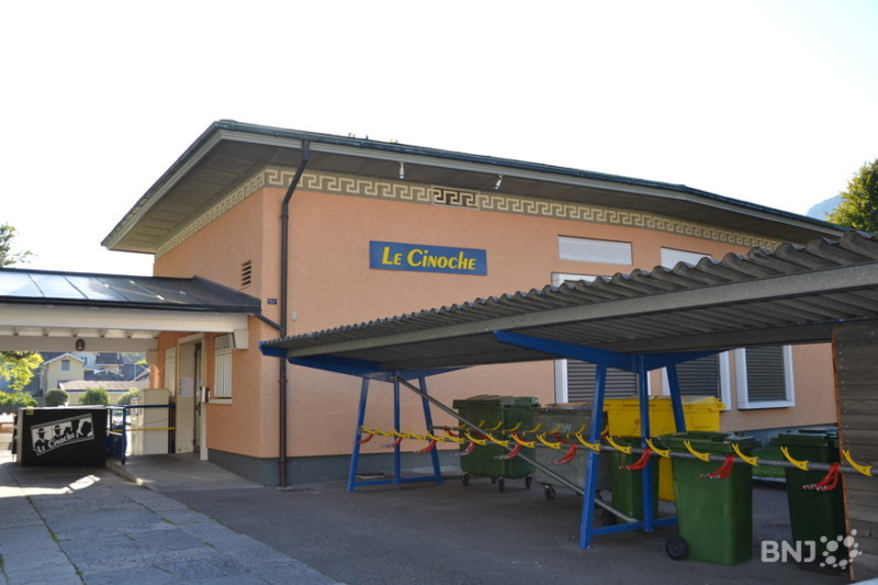 L'extérieur du cinéma Le Cinoche.