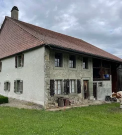 🏠 Musée de la Ferme des Troncs – Mézières