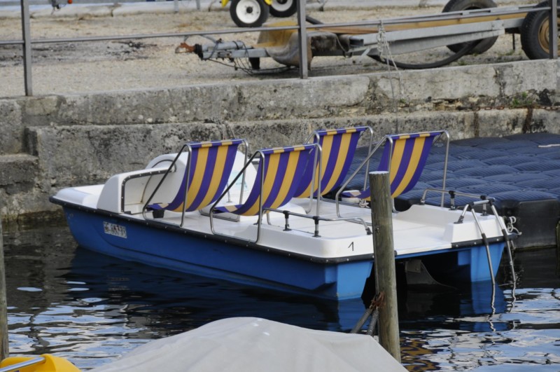 La base nautique d'Au Bordu. La Neuveville, pédalo