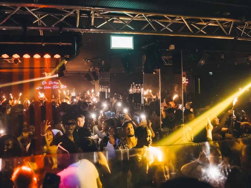 L'intérieur de la boite de nuit le Darling Club.